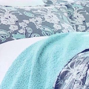 Cotton quilt set 3 piece reversible NWT